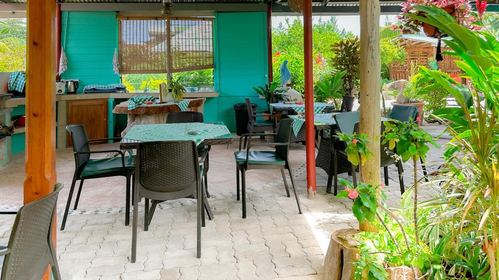 Bwaver Cottage La Digue Exterior photo